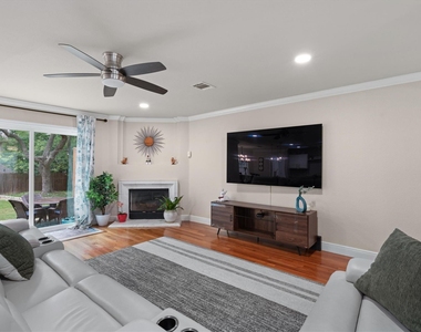 1509 Shady Creek Trl - Photo Thumbnail 7