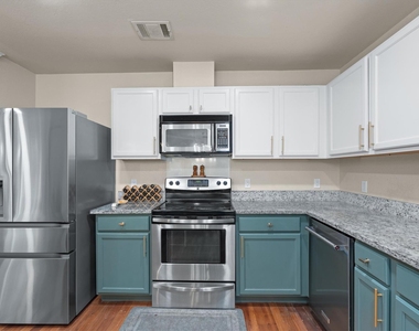 1509 Shady Creek Trl - Photo Thumbnail 11