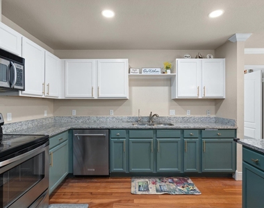 1509 Shady Creek Trl - Photo Thumbnail 10