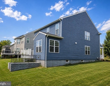 3332 Burton Drive - Photo Thumbnail 3