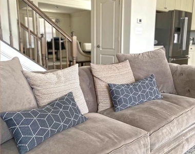3332 Burton Drive - Photo Thumbnail 12