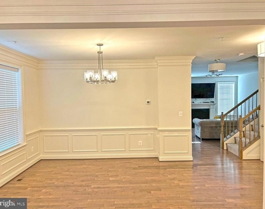 3332 Burton Drive - Photo Thumbnail 10