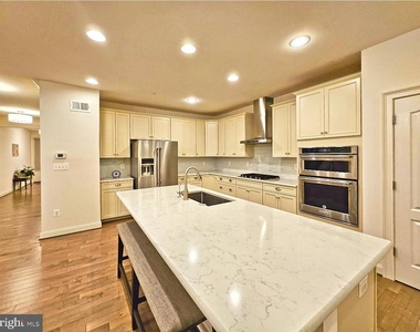 3332 Burton Drive - Photo Thumbnail 42