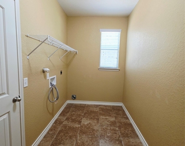228 Dove Hl - Photo Thumbnail 15