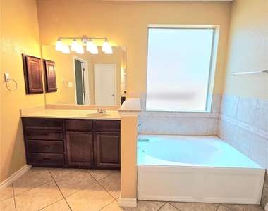 228 Dove Hl - Photo Thumbnail 9