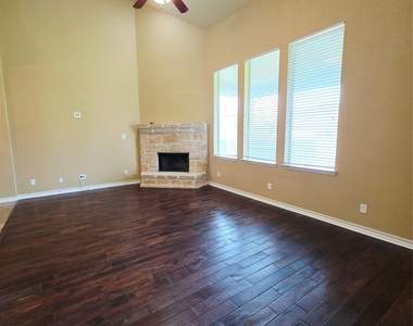 228 Dove Hl - Photo Thumbnail 2