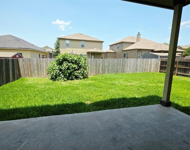 228 Dove Hl - Photo Thumbnail 16