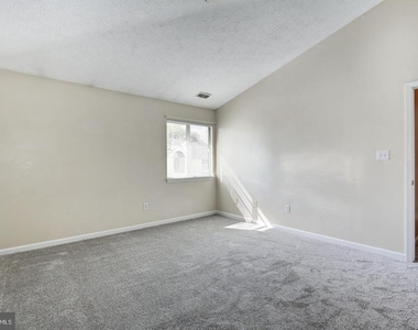 2106 Whitehall Road - Photo Thumbnail 20