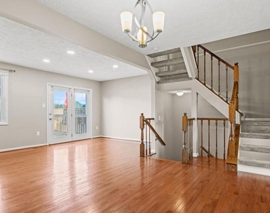 6359 New Haven Court - Photo Thumbnail 9