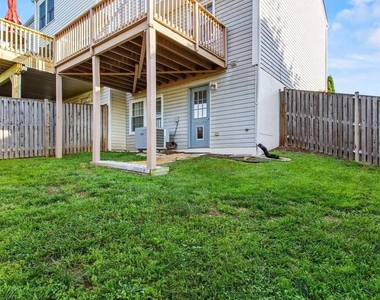 6359 New Haven Court - Photo Thumbnail 36