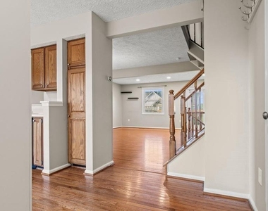 6359 New Haven Court - Photo Thumbnail 2