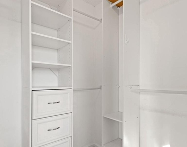 6359 New Haven Court - Photo Thumbnail 20