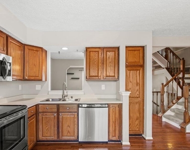 6359 New Haven Court - Photo Thumbnail 5