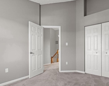 6359 New Haven Court - Photo Thumbnail 28