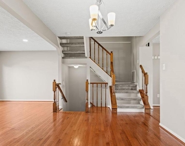6359 New Haven Court - Photo Thumbnail 10