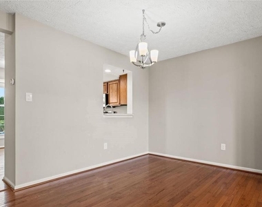 6359 New Haven Court - Photo Thumbnail 11