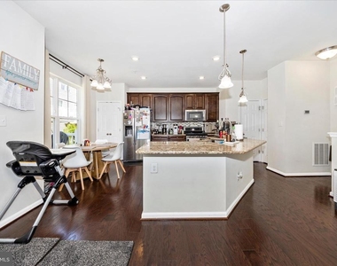 6142 Murray Terrace - Photo Thumbnail 4