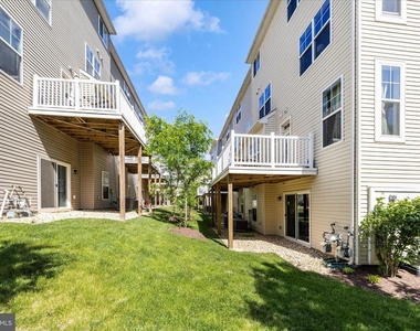 6142 Murray Terrace - Photo Thumbnail 38