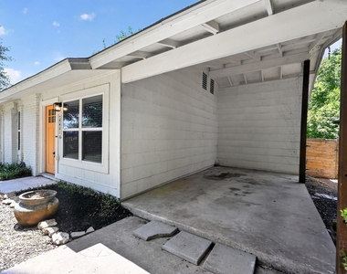 2321 Lakehurst Dr - Photo Thumbnail 30