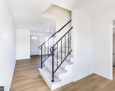 1117 Circle Drive - Photo Thumbnail 7