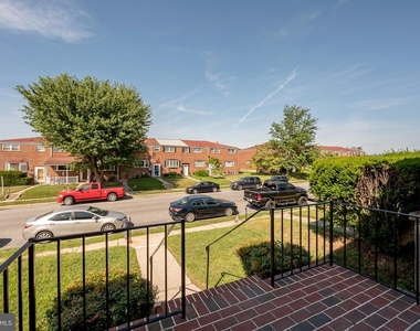 1117 Circle Drive - Photo Thumbnail 1