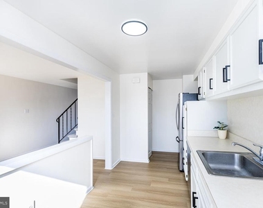 1117 Circle Drive - Photo Thumbnail 13