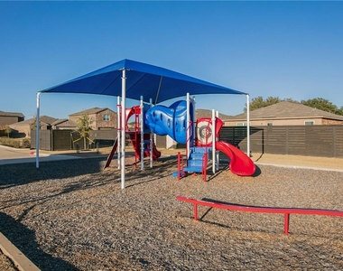 218 Mount Vernon Way - Photo Thumbnail 34