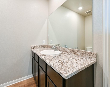 218 Mount Vernon Way - Photo Thumbnail 19