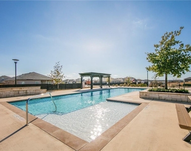 218 Mount Vernon Way - Photo Thumbnail 36