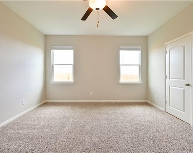218 Mount Vernon Way - Photo Thumbnail 15