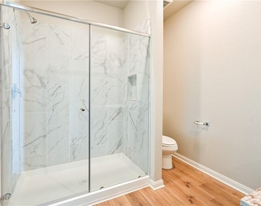 218 Mount Vernon Way - Photo Thumbnail 17