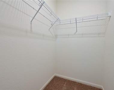 218 Mount Vernon Way - Photo Thumbnail 24