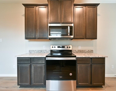 218 Mount Vernon Way - Photo Thumbnail 13