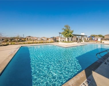 218 Mount Vernon Way - Photo Thumbnail 35