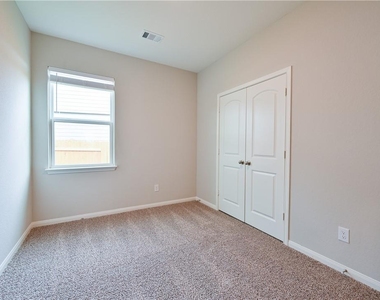 218 Mount Vernon Way - Photo Thumbnail 20