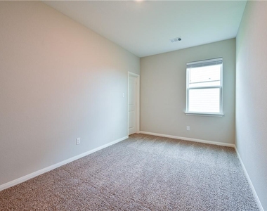 218 Mount Vernon Way - Photo Thumbnail 23