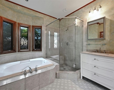 2829 San Gabriel St - Photo Thumbnail 20