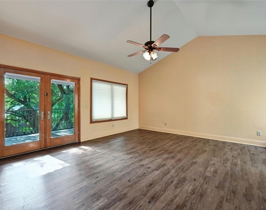 2829 San Gabriel St - Photo Thumbnail 17