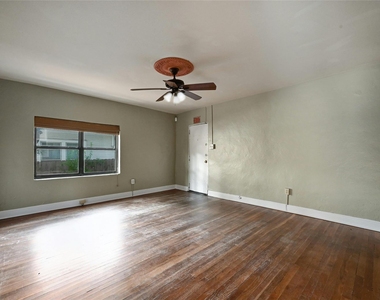 2829 San Gabriel St - Photo Thumbnail 22