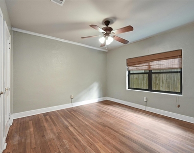 2829 San Gabriel St - Photo Thumbnail 28