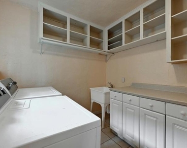 2829 San Gabriel St - Photo Thumbnail 38