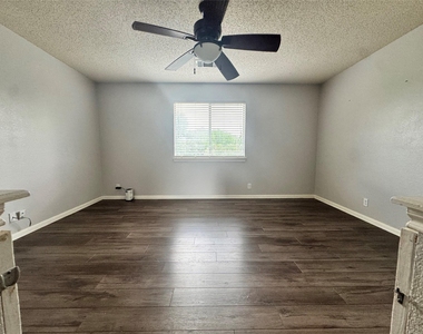 1616 War Horse Ln - Photo Thumbnail 7
