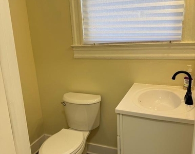 1619 E 30th Street - Photo Thumbnail 12