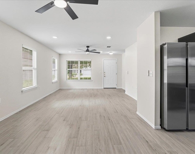 104 Whitewing Way - Photo Thumbnail 11