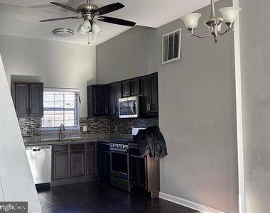 1612 W Lexington Street - Photo Thumbnail 7