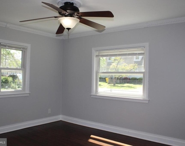 7 Cedar Drive - Photo Thumbnail 3