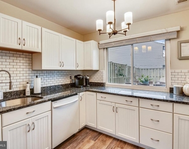 1059 Cedar Ridge Court - Photo Thumbnail 11