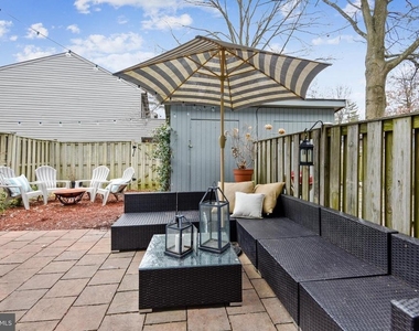 1059 Cedar Ridge Court - Photo Thumbnail 16