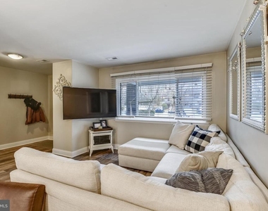 1059 Cedar Ridge Court - Photo Thumbnail 4
