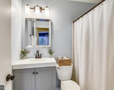 1059 Cedar Ridge Court - Photo Thumbnail 21
